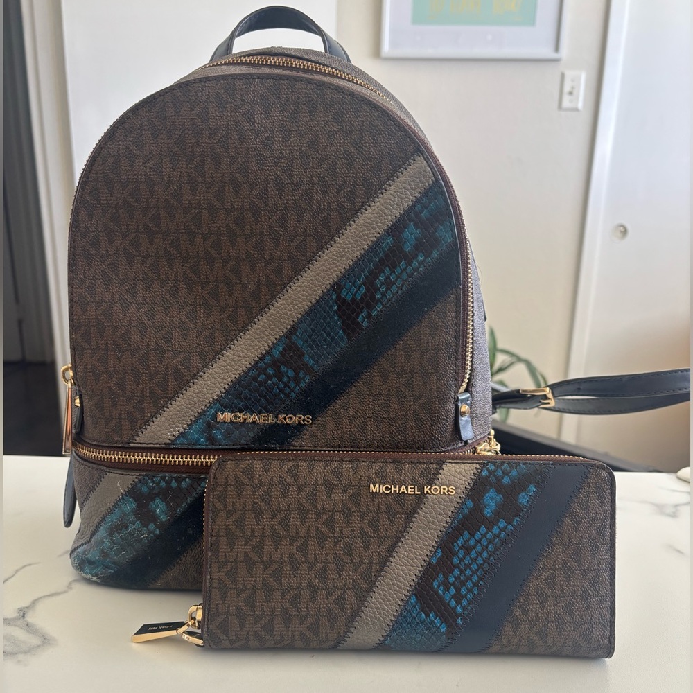 Michael Kors Rhea Zip Backpack with Matching Wallet ❤️